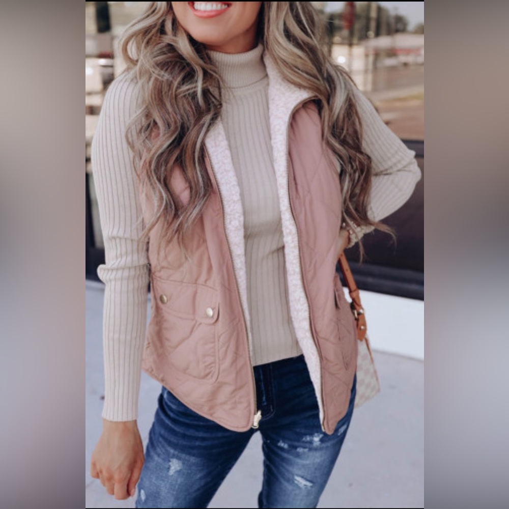 🎁NEW Women’s Fleece Lined Vest